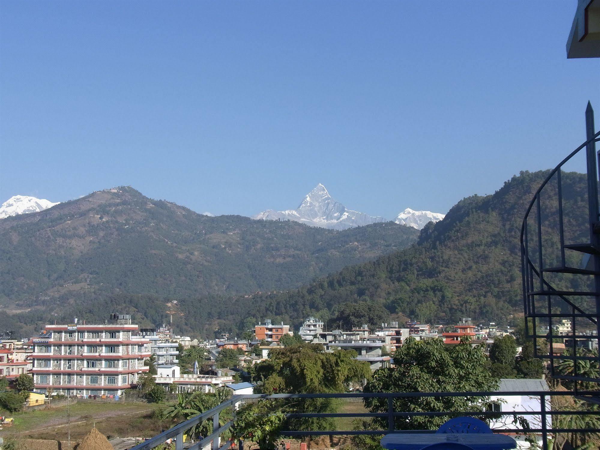 Hotel Lake Star Pokhara Exterior foto