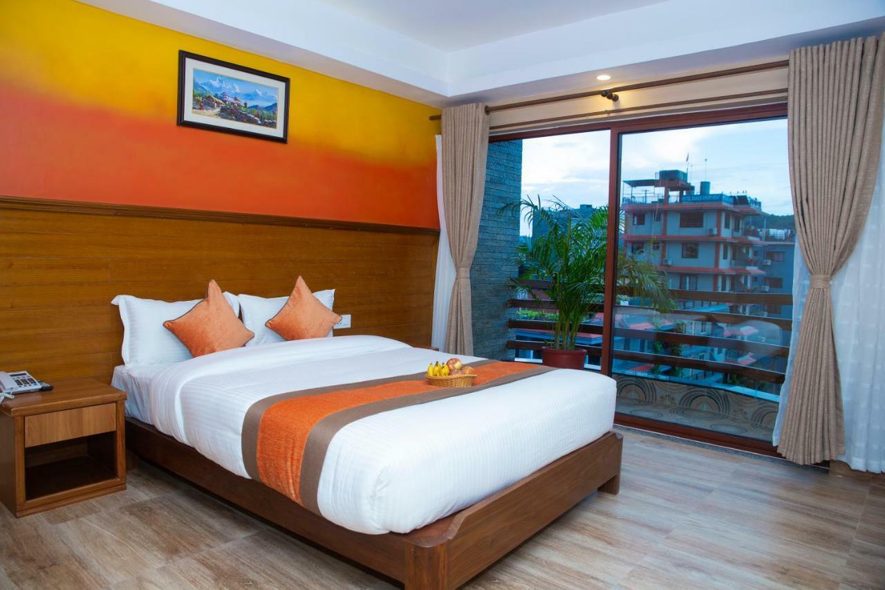 Hotel Lake Star Pokhara Exterior foto